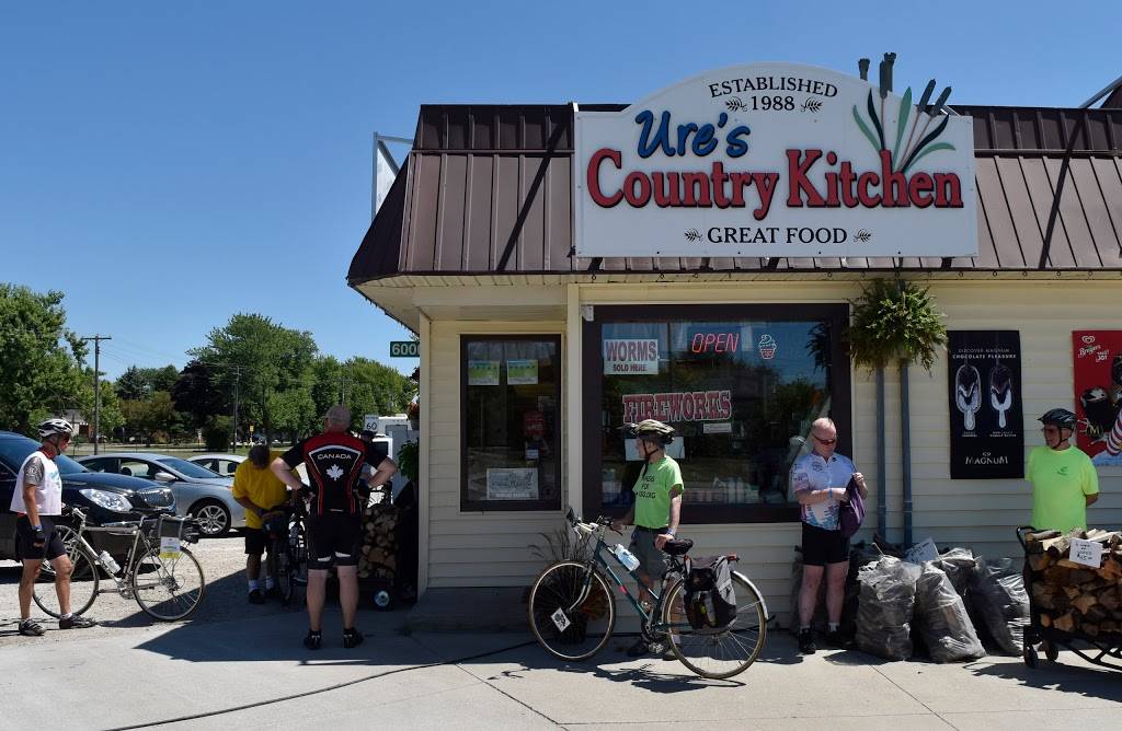 Ures Country Kitchen & Variety | restaurant | 6000 County Road West 20, Harrow, ON N0R 1G0, Canada | 5197367555 OR +1 519-736-7555