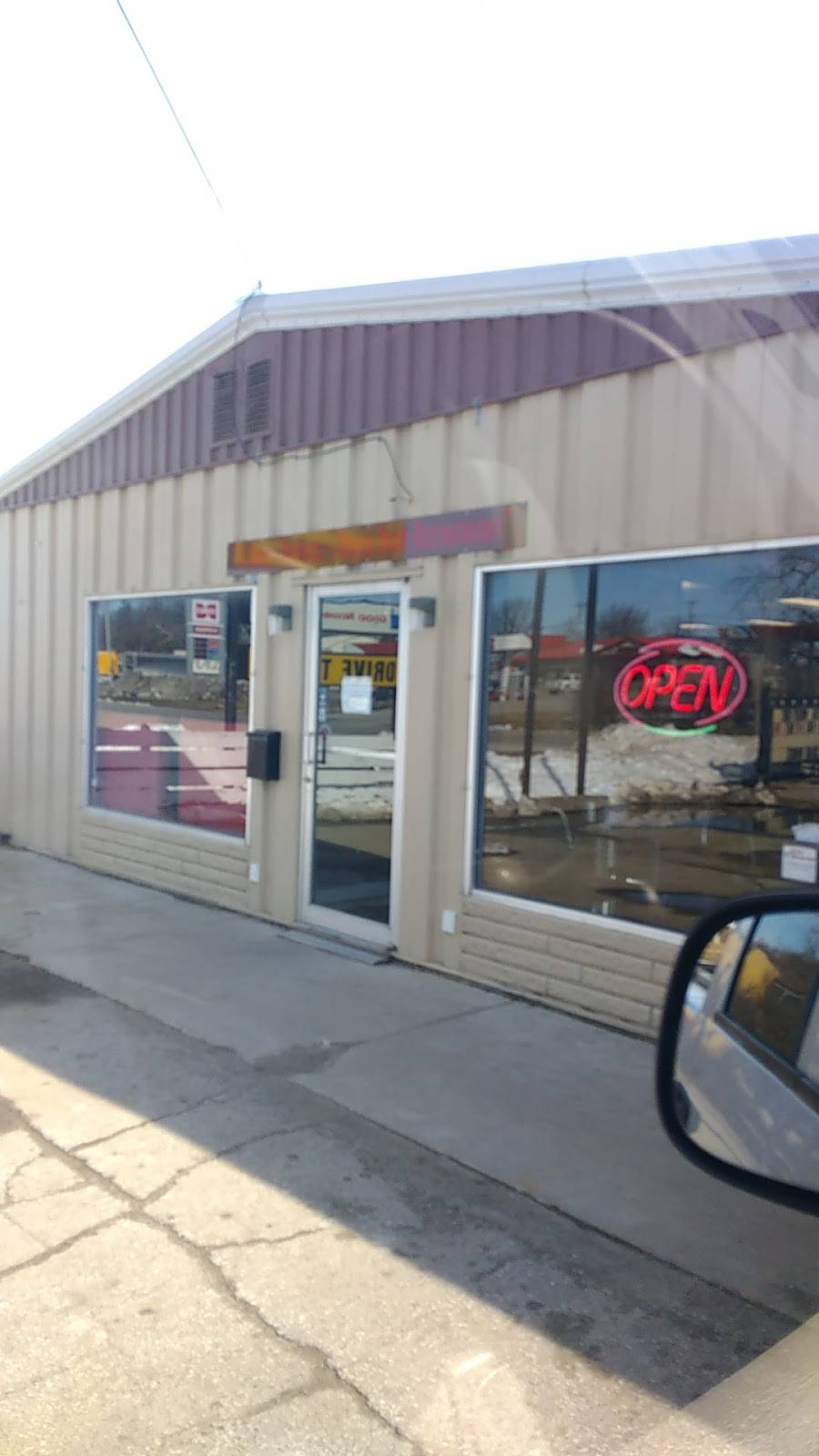 Burrito Mexpress | restaurant | 1312 10th Ave N, Humboldt, IA 50548, USA | 5153328063 OR +1 515-332-8063