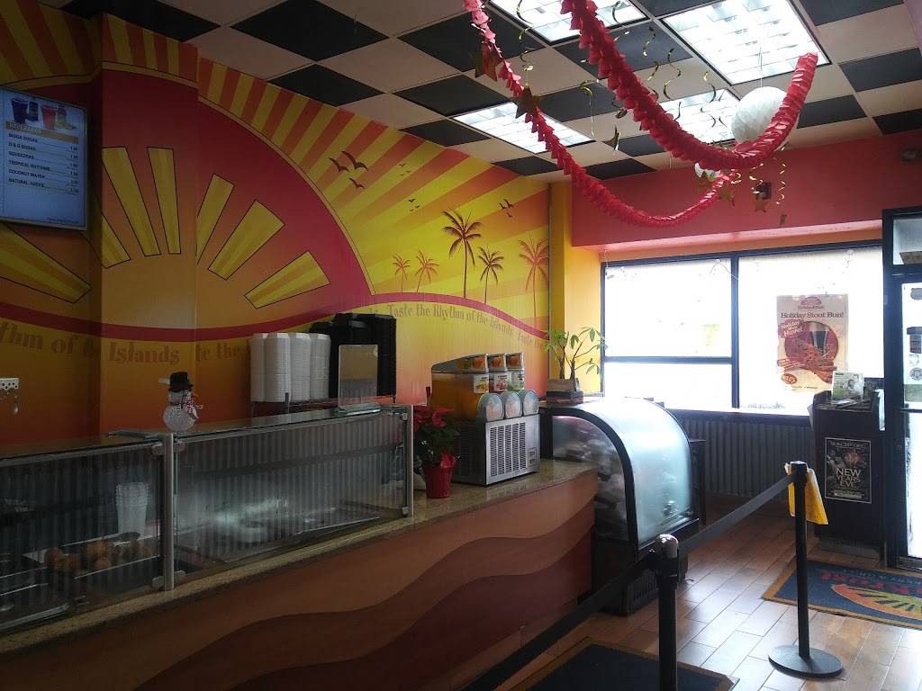 Golden Krust Caribbean Bakery & Grill | restaurant | 303 Main St, City of Orange, NJ 07050, USA | 9736727080 OR +1 973-672-7080