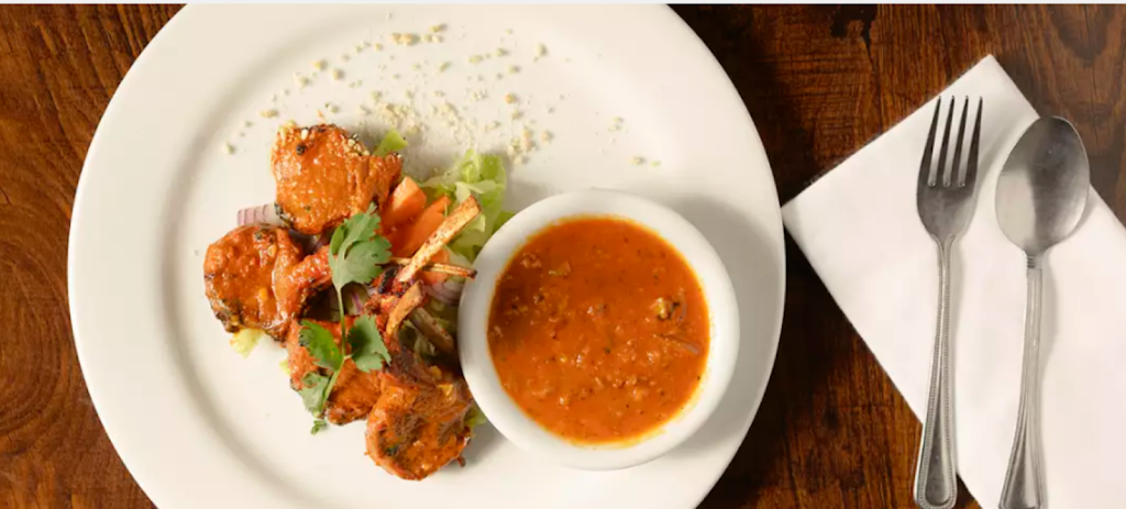 Taaza Bistro Greensboro | restaurant | 1216 Bridford Pkwy M, Greensboro, NC 27407, USA | 3362857878 OR +1 336-285-7878