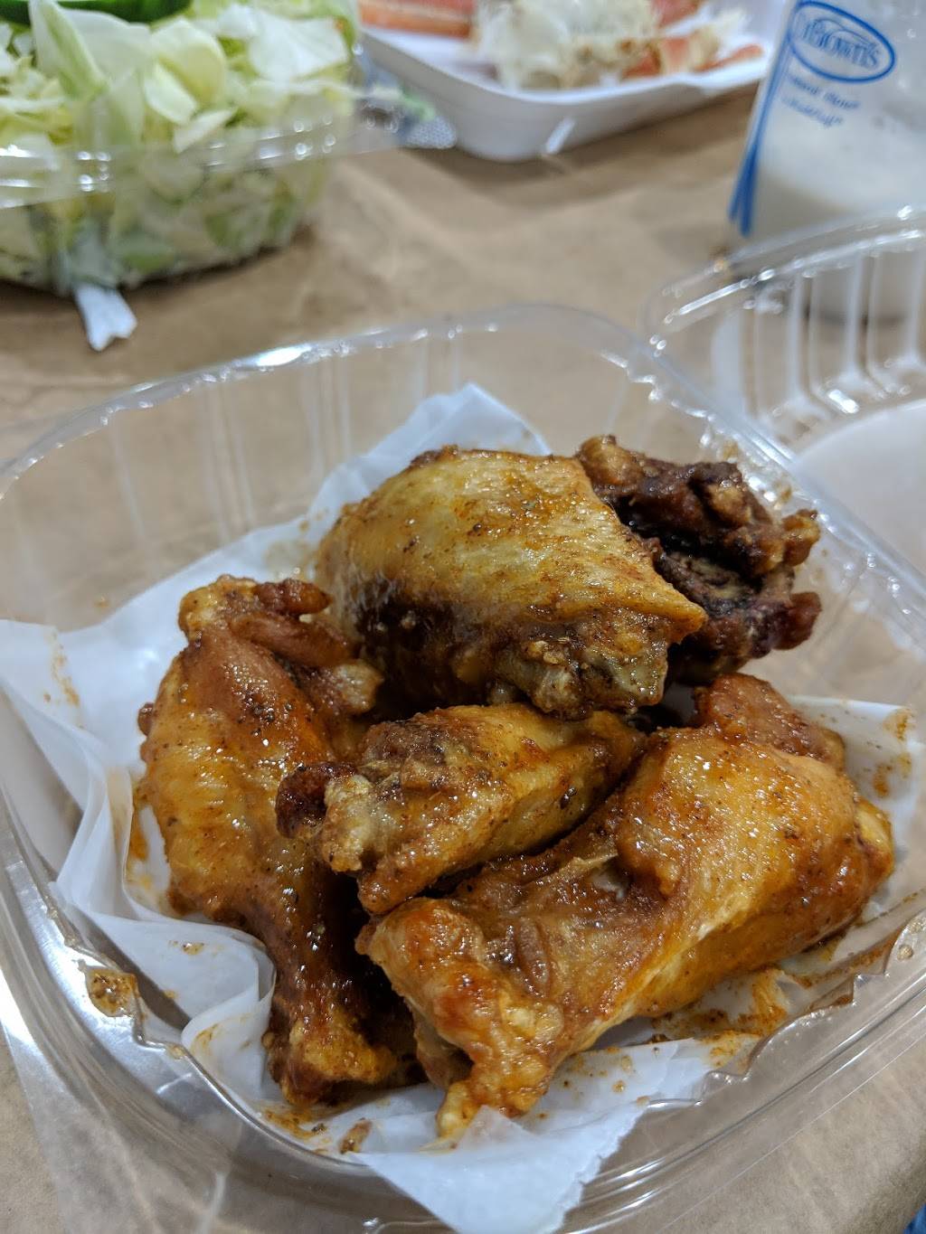 Vinces Crab House | restaurant | 610 Compass Rd E, Middle River, MD 21220, USA | 4106873371 OR +1 410-687-3371