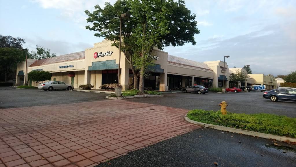 Pizza Hut | restaurant | 4419 Alamo St, Simi Valley, CA 93063, USA | 8055271200 OR +1 805-527-1200