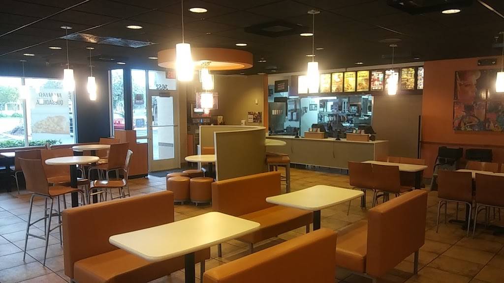 Taco Bell | meal takeaway | 3652 W Hillsboro Blvd, Deerfield Beach, FL 33442, USA | 9546986428 OR +1 954-698-6428