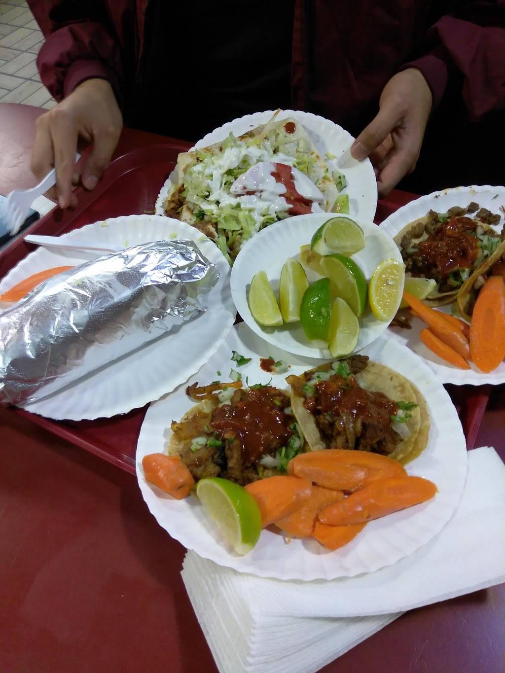 Tacos El Jaliscience | restaurant | 505 E Alisal St, Salinas, CA 93905, USA | 8317592381 OR +1 831-759-2381