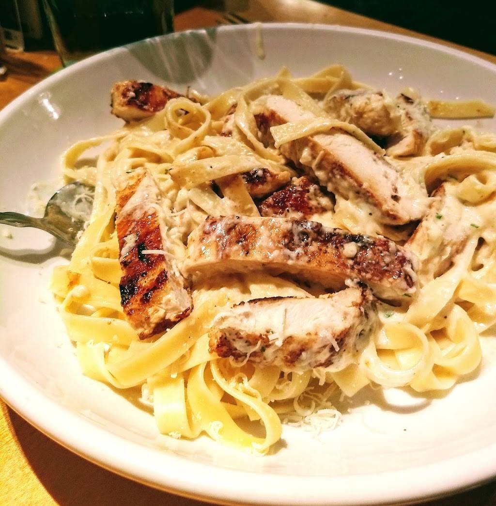 Olive Garden Italian Restaurant | meal takeaway | 801 NE Coronado Dr, Blue Springs, MO 64014, USA | 8162243093 OR +1 816-224-3093