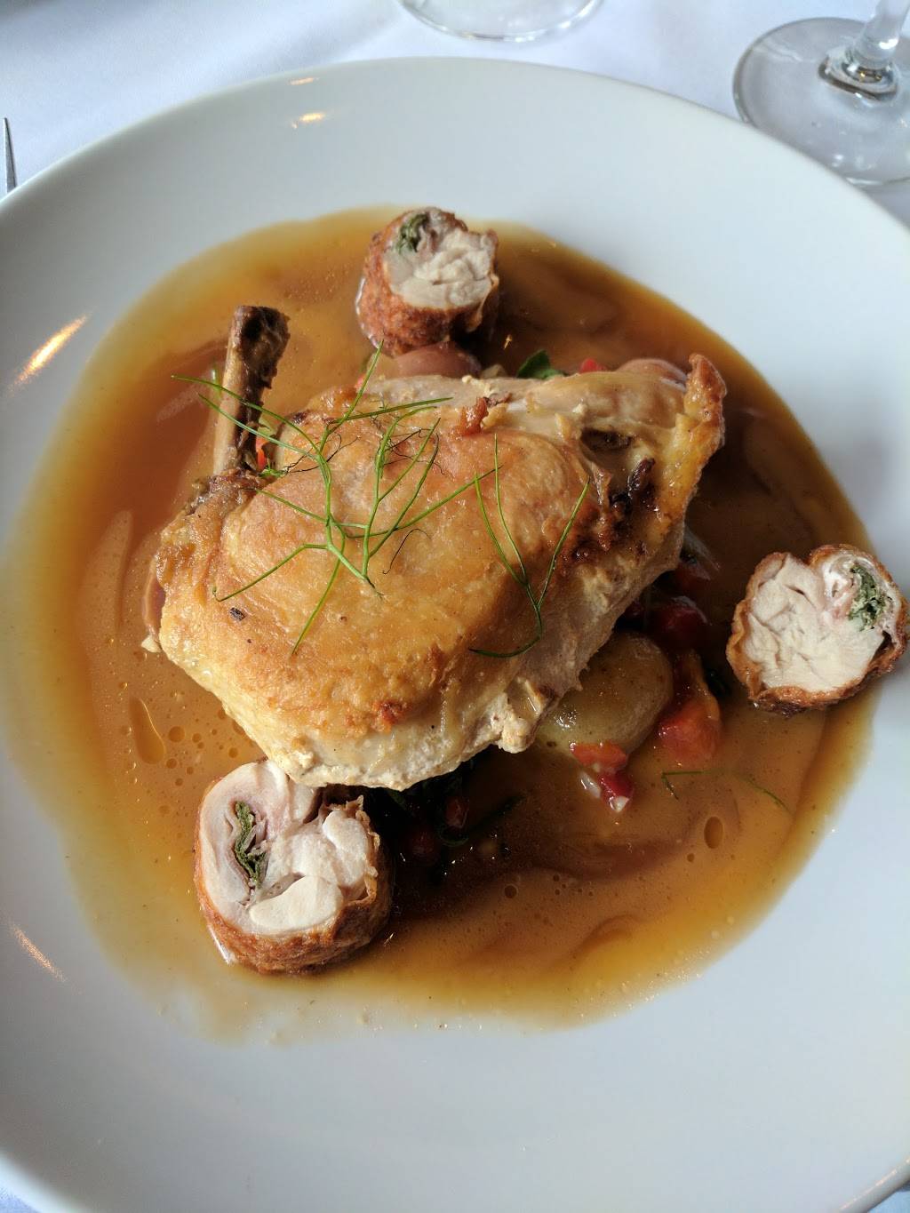 Nora | restaurant | 2181 Murray Hill Rd, Cleveland, OH 44106, USA | 2162315977 OR +1 216-231-5977