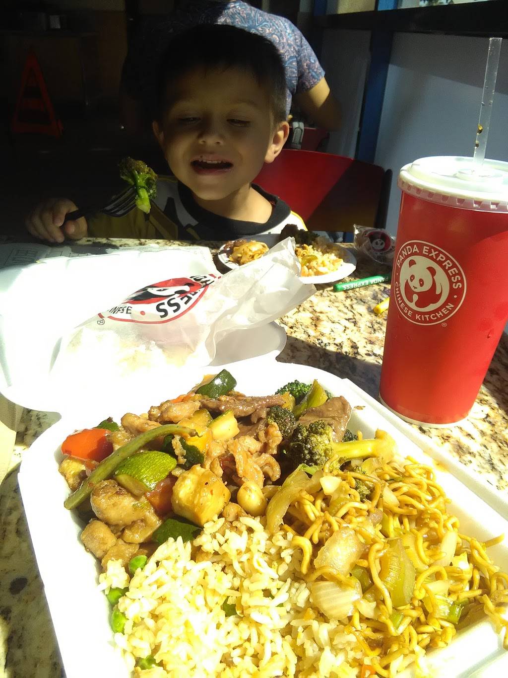 Panda Express | meal takeaway | 9867 Magnolia Ave, Riverside, CA 92503, USA | 9513438948 OR +1 951-343-8948
