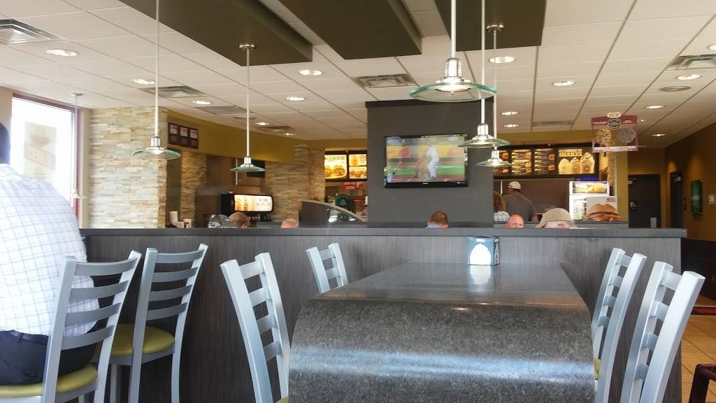 Arbys | restaurant | 1961 Havemann Rd, Celina, OH 45822, USA | 4195867167 OR +1 419-586-7167