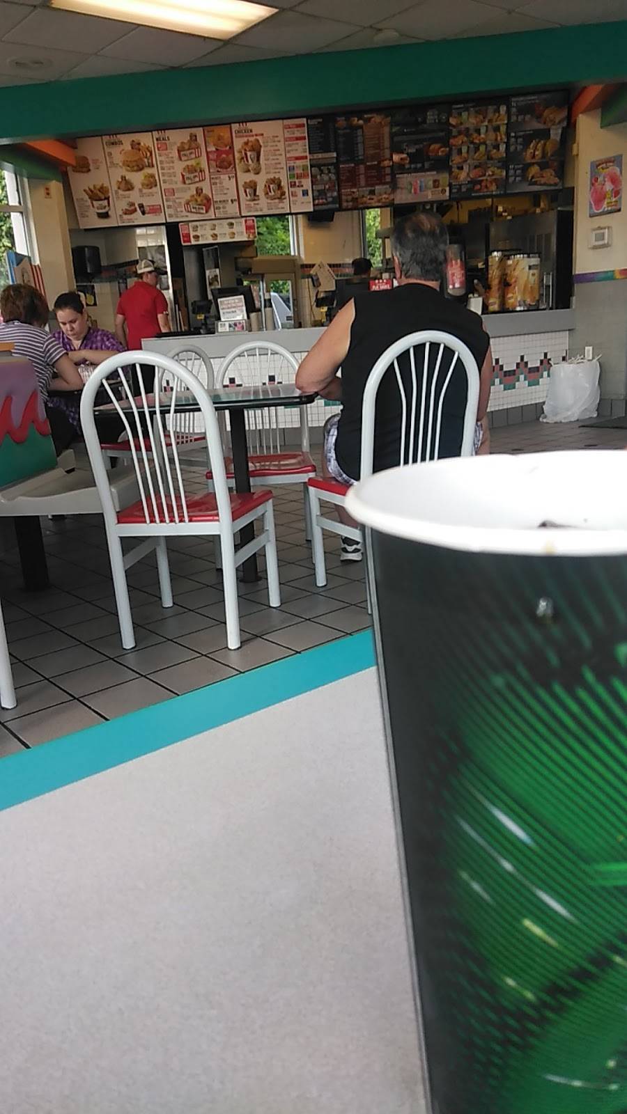 KFC | restaurant | 1621 S Main St, Grove, OK 74344, USA | 9187866456 OR +1 918-786-6456