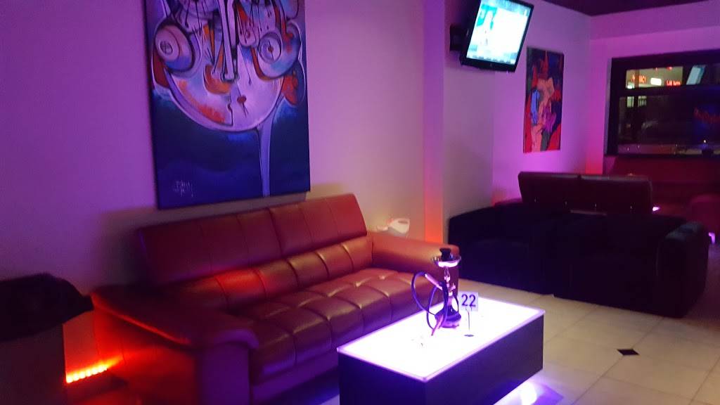 Spiked Sports Lounge & Grill | restaurant | 7016 Frankford Ave, Philadelphia, PA 19135, USA | 2158212194 OR +1 215-821-2194