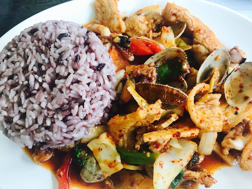 Han Mi Jeong | restaurant | 9425 Leslie St, Richmond Hill, ON L4B 3N7, Canada | 9052378518 OR +1 905-237-8518