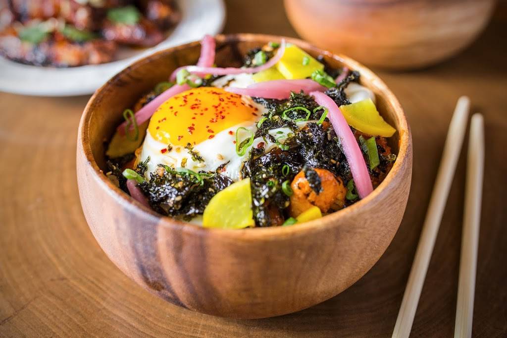 Lost Lake | restaurant | 3154 W Diversey Ave, Chicago, IL 60647, USA | 7732936048 OR +1 773-293-6048