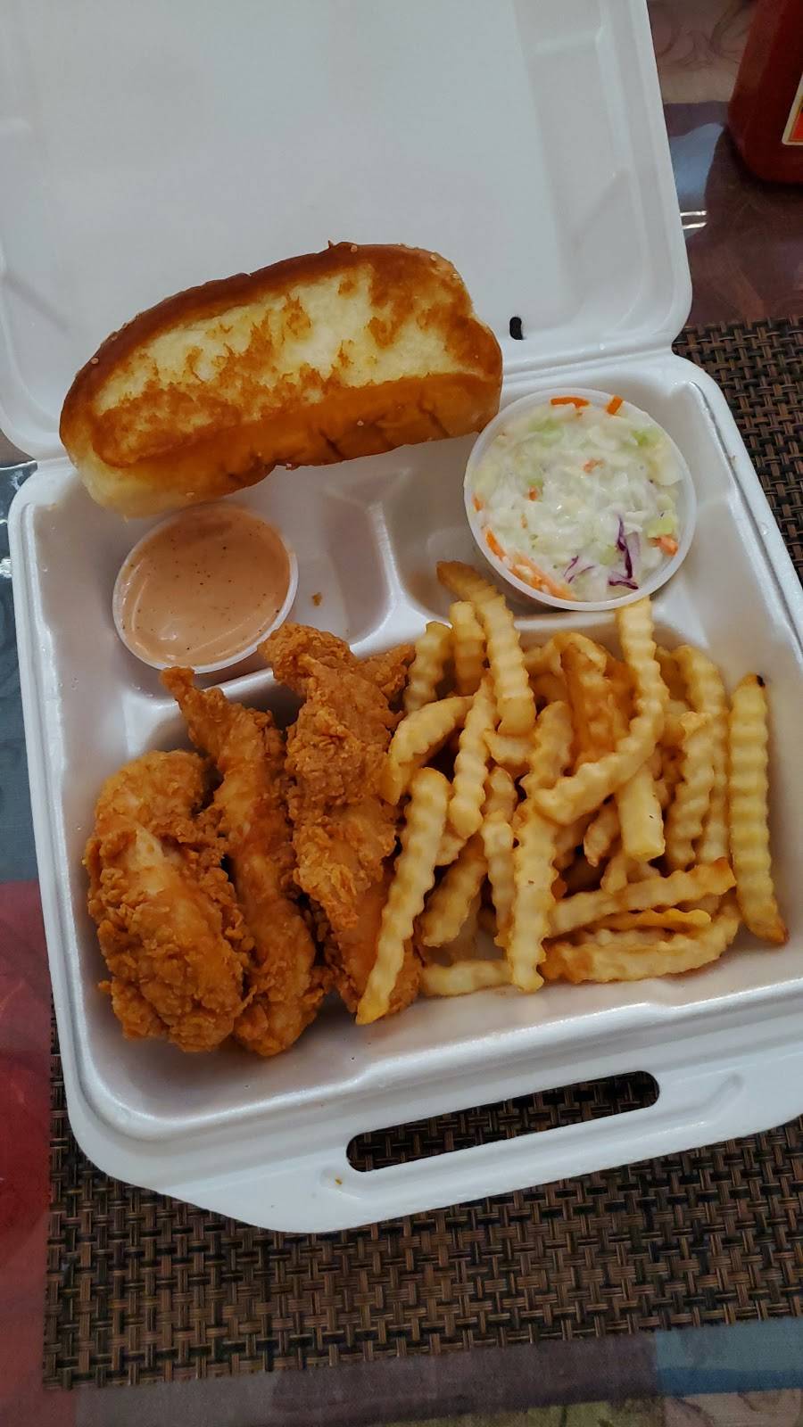 Raising Canes Chicken Fingers | meal takeaway | 180 N Nellis Blvd, Las Vegas, NV 89110, USA | 7023311135 OR +1 702-331-1135