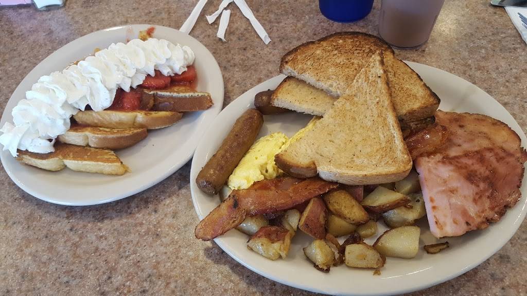 Christinas Country Cafe | cafe | 416 Emerson Ave, Hampstead, NH 03841, USA | 6033293430 OR +1 603-329-3430