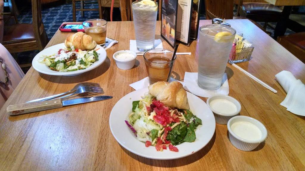 Raffertys Restaurant & Bar of Elizabethtown | restaurant | 2000 N Dixie Hwy, Elizabethtown, KY 42701, USA | 2703600871 OR +1 270-360-0871