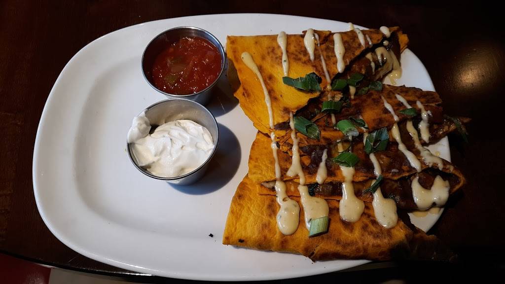 HopCat | restaurant | 2183 E Beltline Ave NE, Grand Rapids, MI 49525, USA | 6163690600 OR +1 616-369-0600