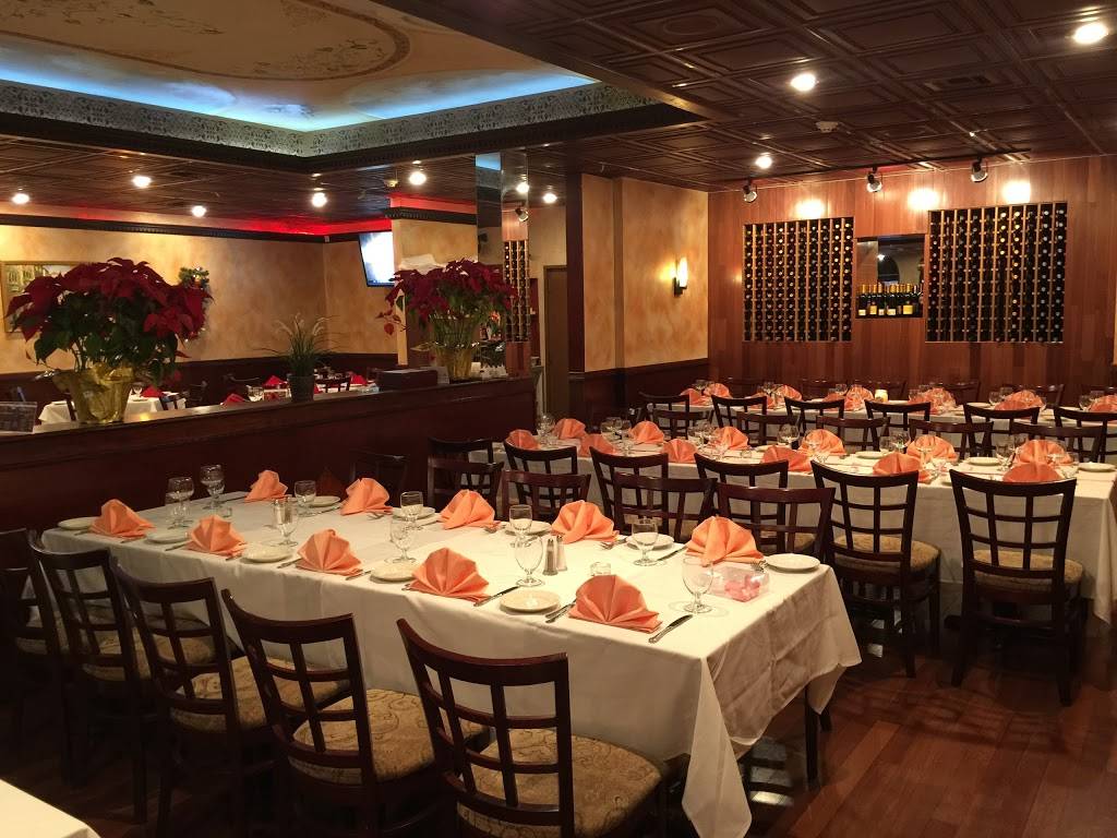 Mias | restaurant | 31 Rockaway Ave, Valley Stream, NY 11580, USA | 5168252117 OR +1 516-825-2117