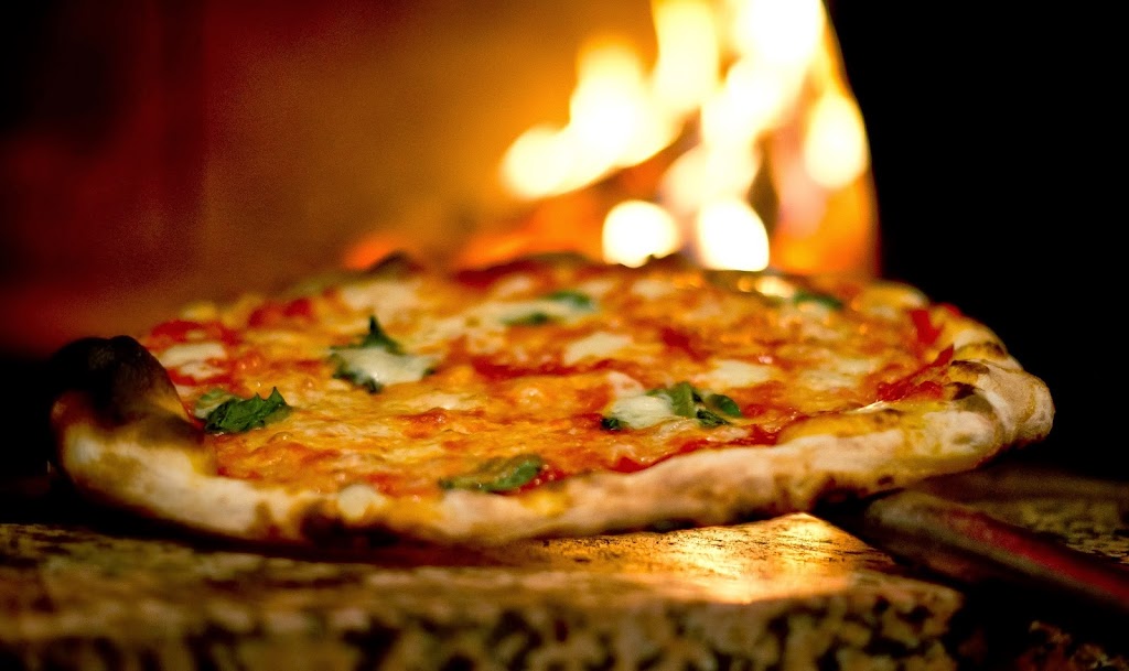 Guidos Trattoria and Bar | restaurant | 482 Moody St, Waltham, MA 02453, USA | 7814722628 OR +1 781-472-2628