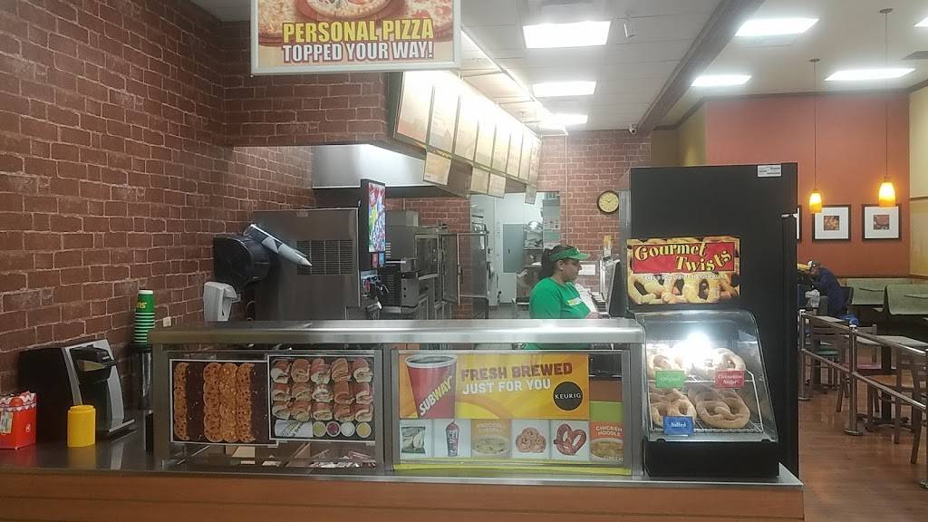 Subway | restaurant | 5555 W Atlantic Blvd, Margate, FL 33063, USA | 9549567361 OR +1 954-956-7361