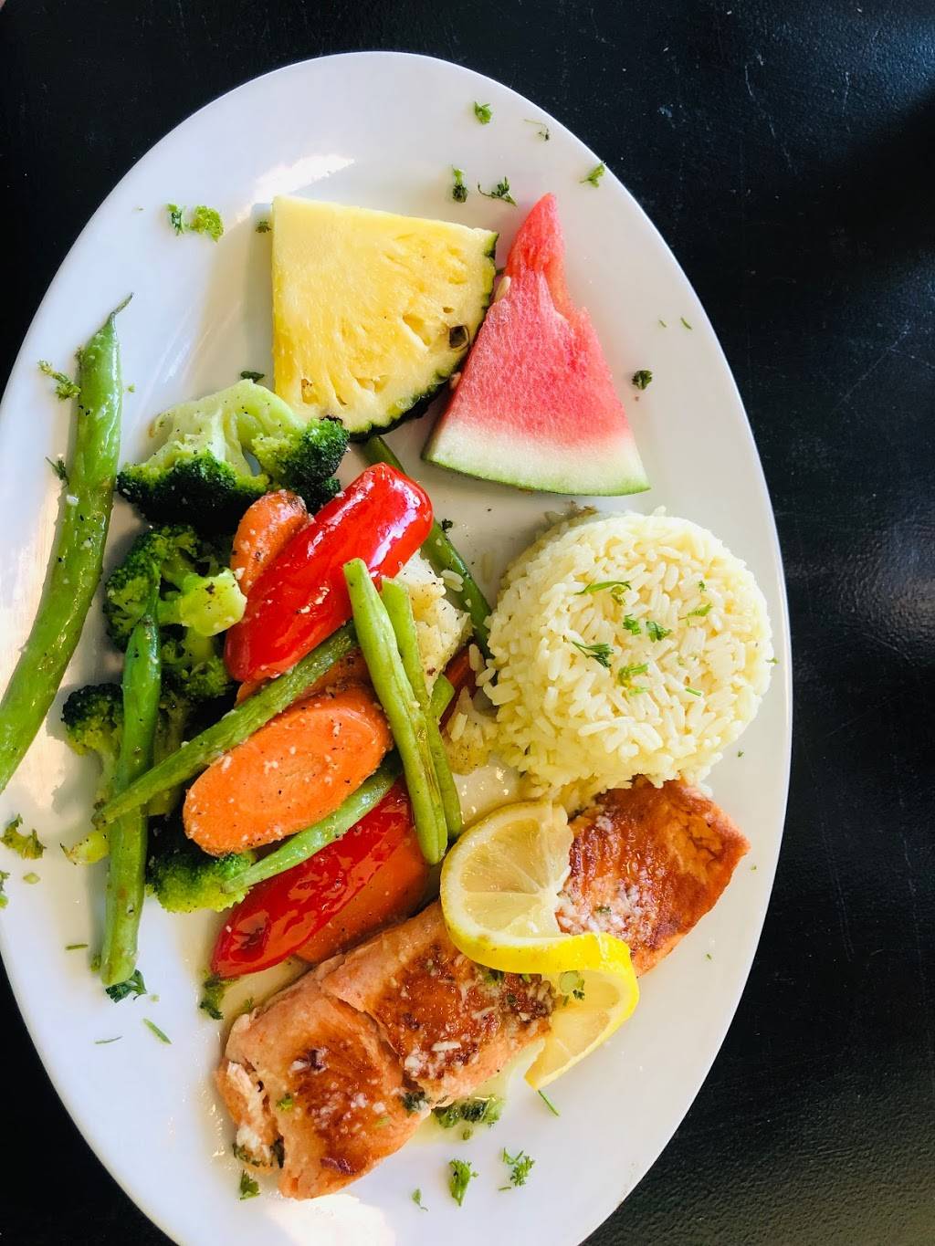 Victoria All Day Grill | restaurant | 646 Danforth Rd, Scarborough, ON M1K 1G2, Canada | 4162660101 OR +1 416-266-0101