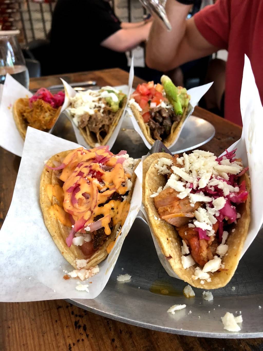 Taco y Vino | restaurant | 213 W Eighth St, Dallas, TX 75208, USA | 4693720022 OR +1 469-372-0022