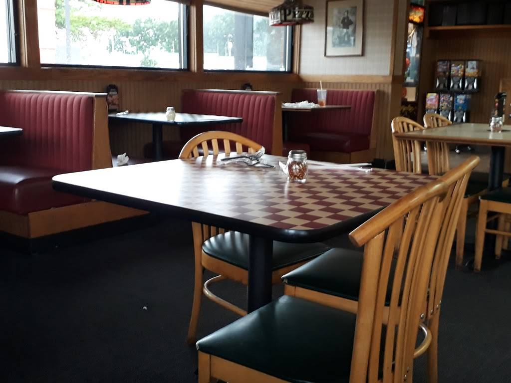 Pizza Hut | meal takeaway | 5000 W Mercury Blvd, Newport News, VA 23605, USA | 7578262266 OR +1 757-826-2266