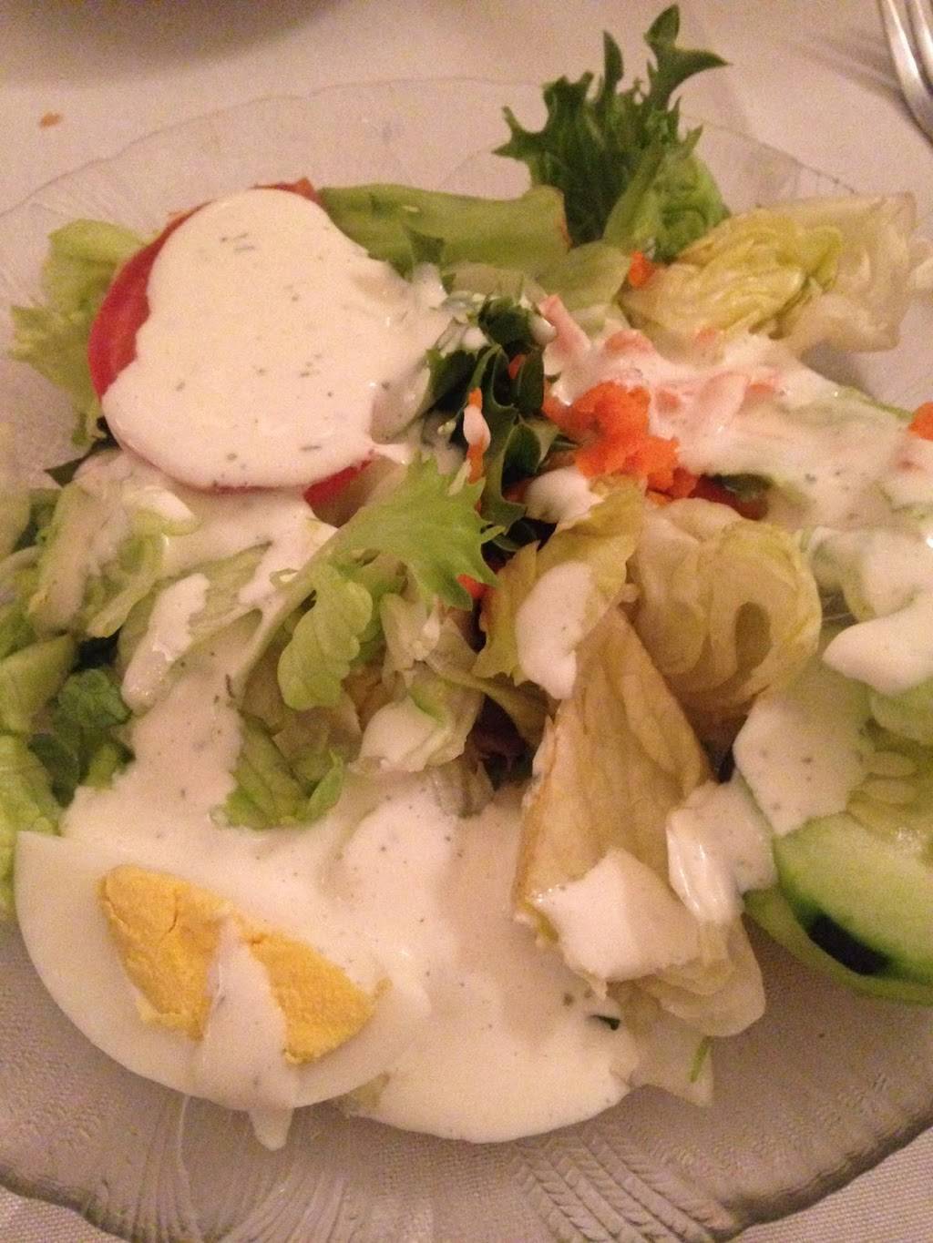 White House Inn | restaurant | 5776 Main St, Butte Des Morts, WI 54927, USA | 9205827211 OR +1 920-582-7211