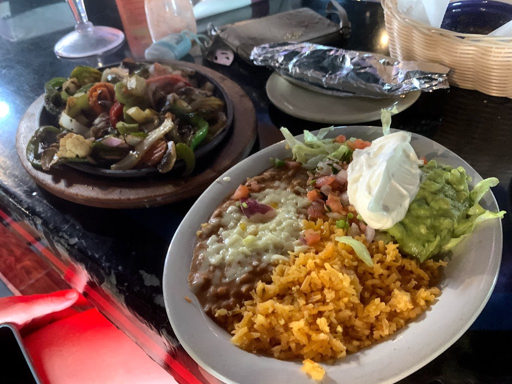 Rio Bravo | restaurant | 5030 Bayou Blvd, Pensacola, FL 32503, USA | 8504797351 OR +1 850-479-7351