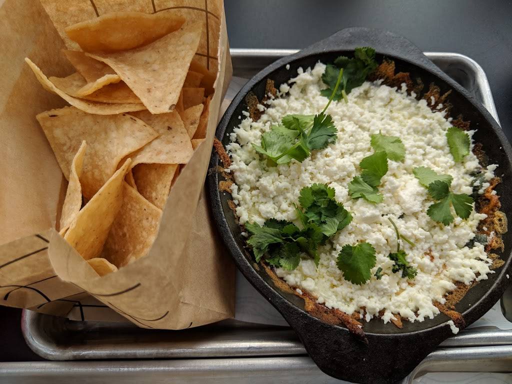 Azulé Taqueria | restaurant | 1315 3rd Street Promenade, Santa Monica, CA 90401, USA | 4243175429 OR +1 424-317-5429