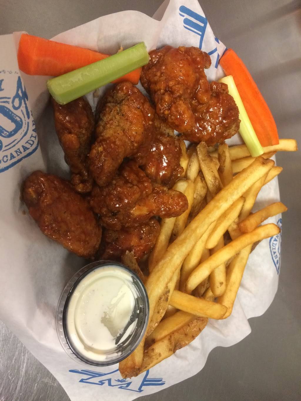 Wild Wing | restaurant | 4465 Major Mackenzie Dr E, Markham, ON L6C 0M4, Canada | 9055342601 OR +1 905-534-2601