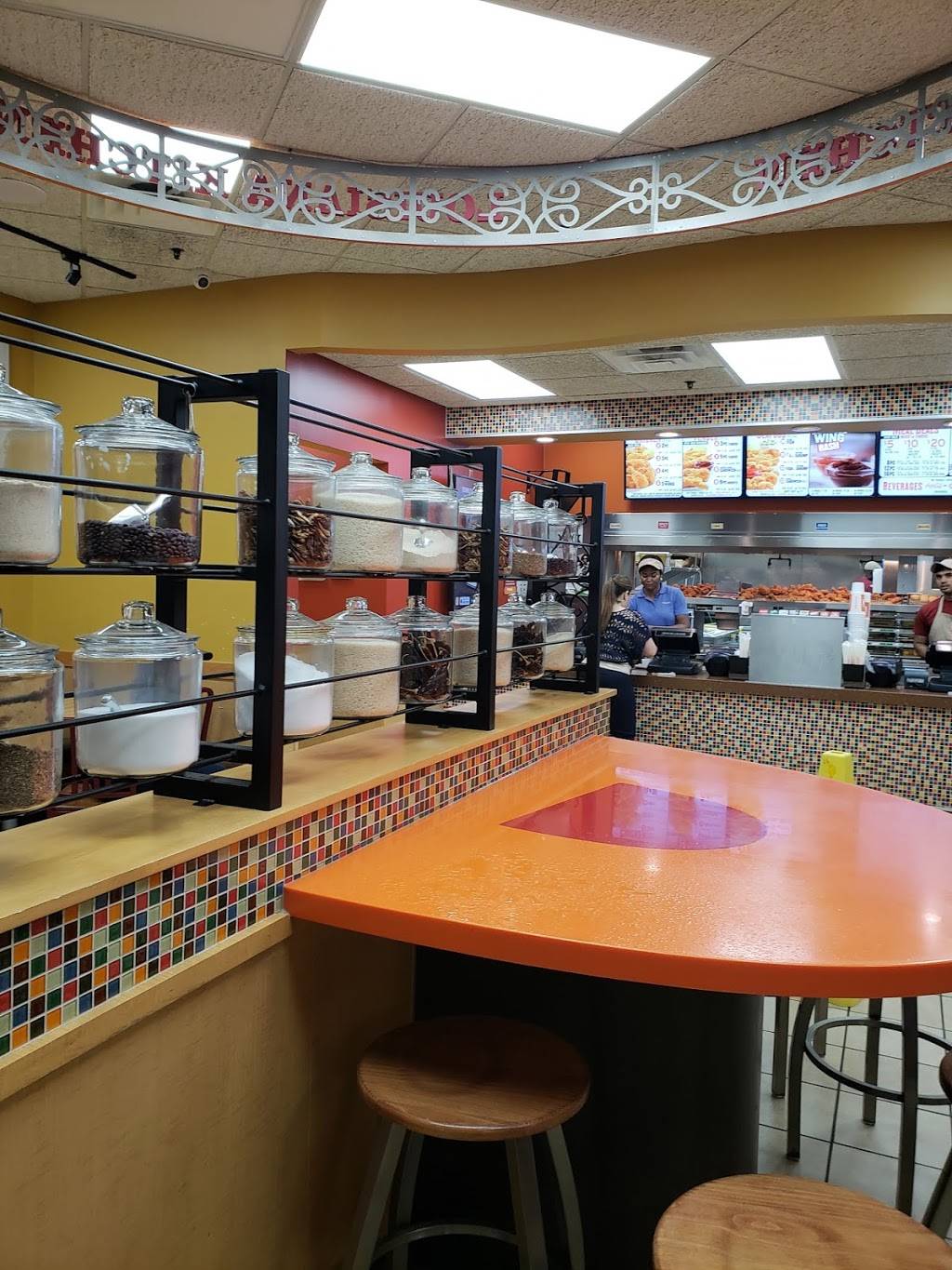 Popeyes Louisiana Kitchen | restaurant | 221 W Merrick Rd, Valley Stream, NY 11580, USA | 5165992506 OR +1 516-599-2506
