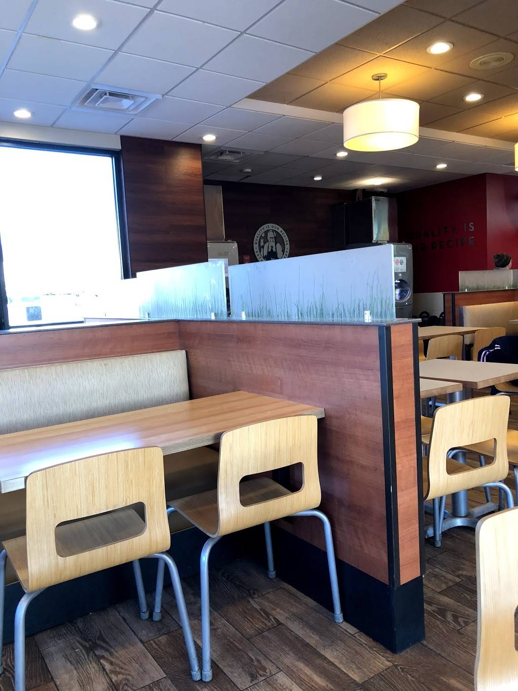 Wendys | restaurant | 6650 Clinton Hwy, Knoxville, TN 37912, USA | 8659381031 OR +1 865-938-1031