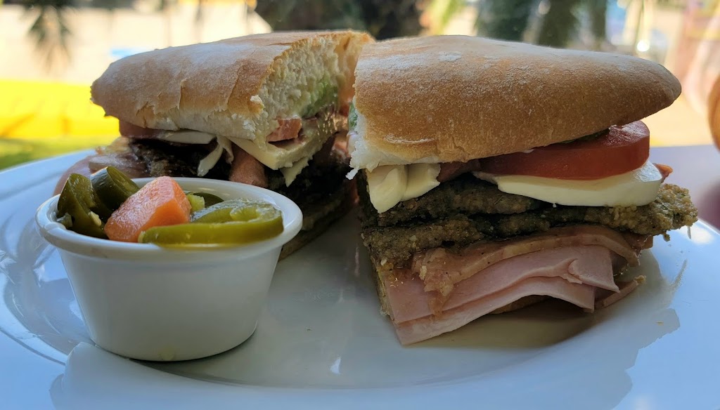 El Rincon de Chavita | restaurant | 150 W Parker Rd suit 108, Houston, TX 77076, USA | 7133607482 OR +1 713-360-7482