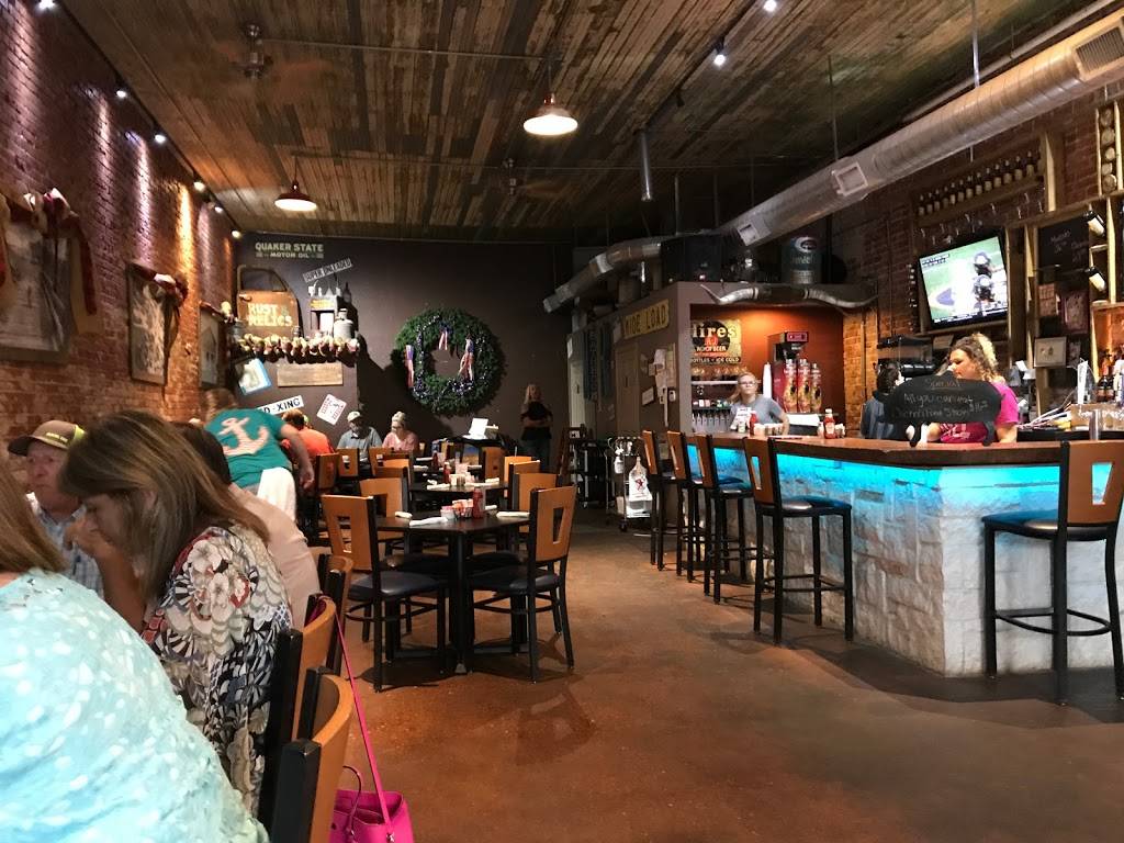 Maypearl Roadhouse | restaurant | 220 S Main St, Maypearl, TX 76064, USA | 9723517501 OR +1 972-351-7501