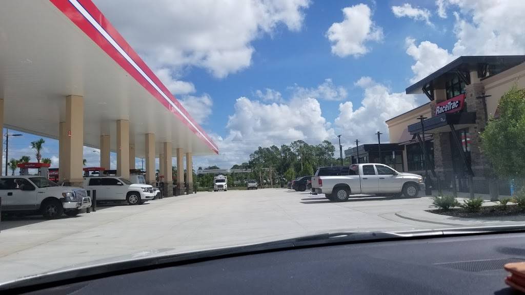 RaceTrac | bakery | 4405 Lee Blvd, Lehigh Acres, FL 33971, USA | 2393692636 OR +1 239-369-2636