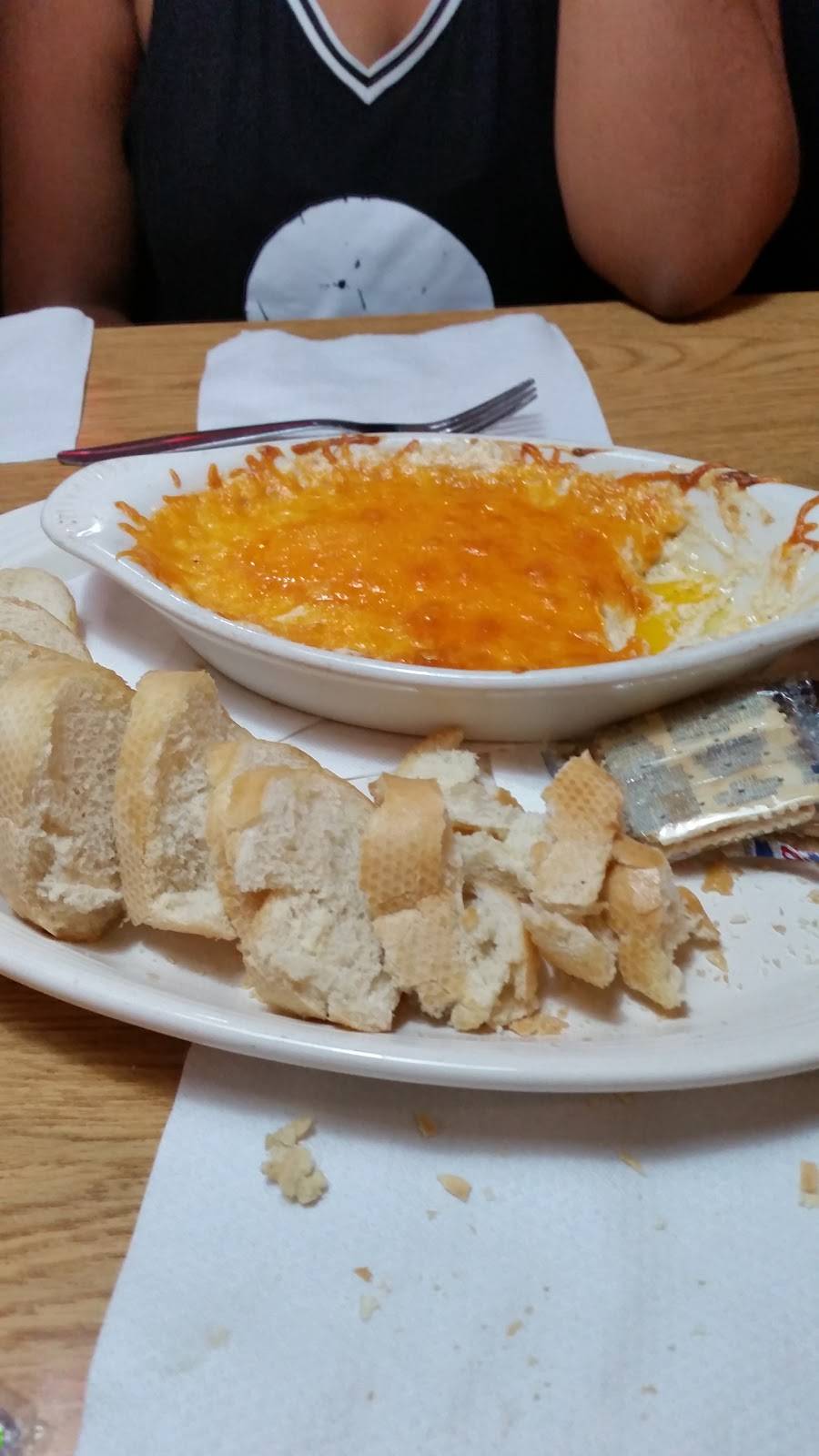 Johnnys Tavern | restaurant | 39 Main St, East New Market, MD 21631, USA | 4109433624 OR +1 410-943-3624