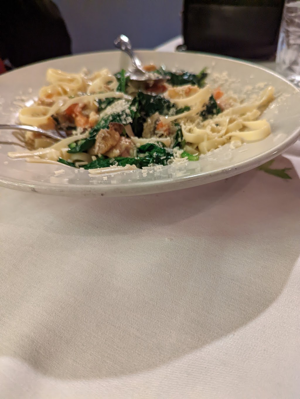 Spinners | restaurant | 29430 Ellensburg Ave, Gold Beach, OR 97444, USA | 5412475160 OR +1 541-247-5160