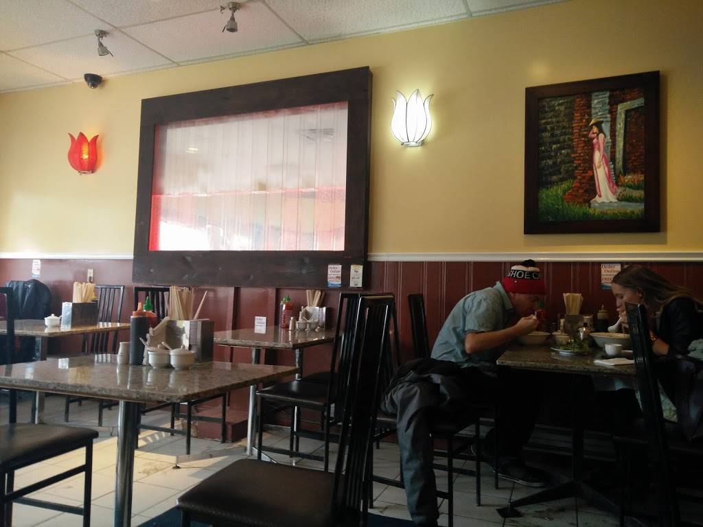 New Pho Bo Ga La | restaurant | 763 Somerset St W, Ottawa, ON K1R 6R1, Canada | 6132332222 OR +1 613-233-2222