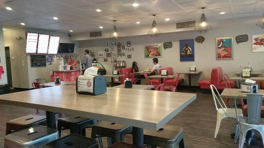 Aioli Gourmet Burgers | restaurant | 10652 N 32nd St, Phoenix, AZ 85028, USA | 6029715555 OR +1 602-971-5555