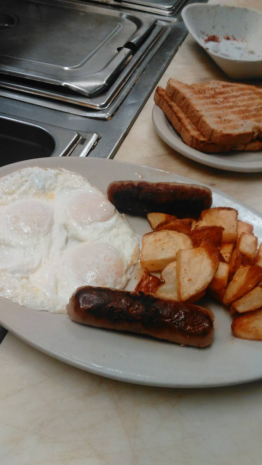 Darrells Diner | restaurant | 996 Bichara Blvd, Lady Lake, FL 32159, USA | 3527500700 OR +1 352-750-0700