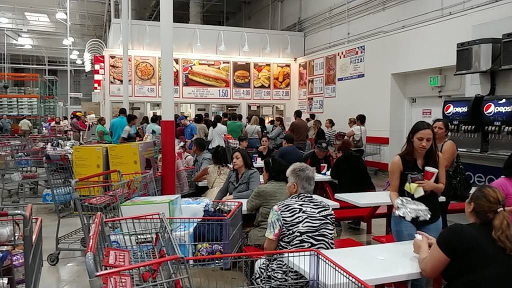 Costco Food Court | meal takeaway | 8810 Tampa Ave, Northridge, CA 91324, USA | 8187752997 OR +1 818-775-2997