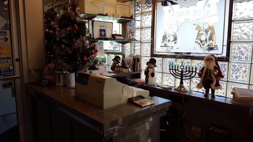 Blue Angel Diner | restaurant | 1000 Old Country Rd, Plainview, NY 11803, USA | 5169321160 OR +1 516-932-1160
