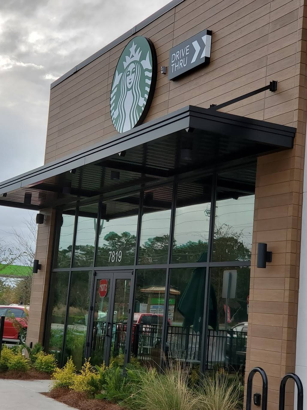 Starbucks | cafe | 7819 SW State Rd 200, Ocala, FL 34476, USA | 3524560704 OR +1 352-456-0704