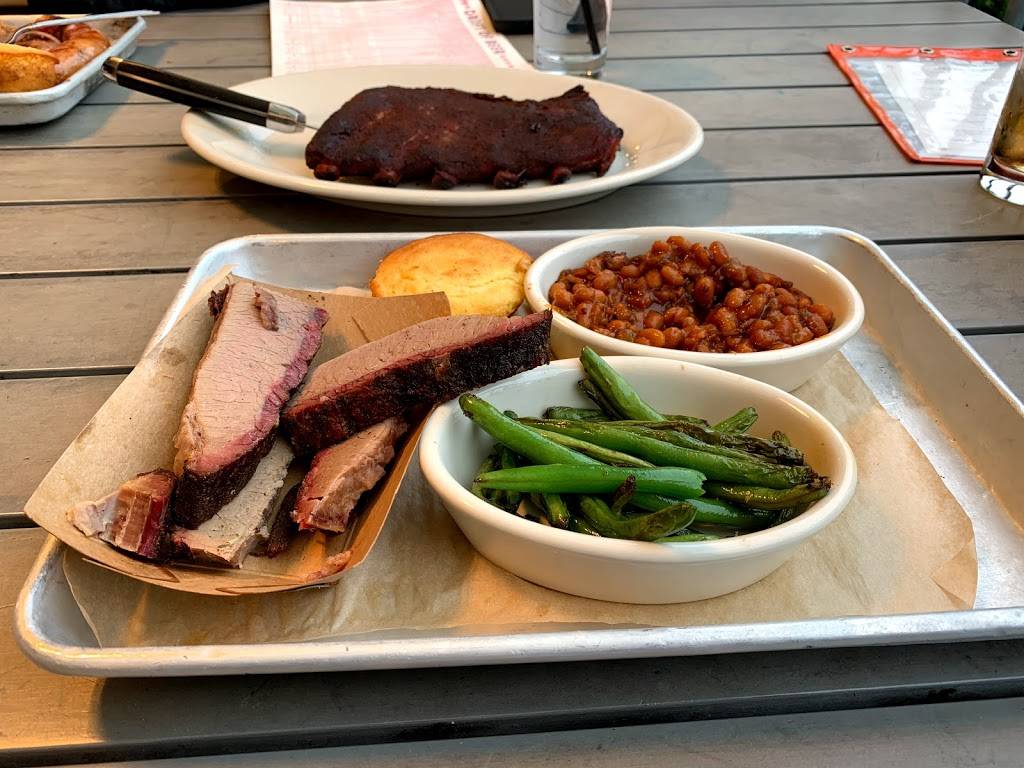 Fenton Fire Hall | restaurant | 201 S Leroy St, Fenton, MI 48430, USA | 8109360442 OR +1 810-936-0442