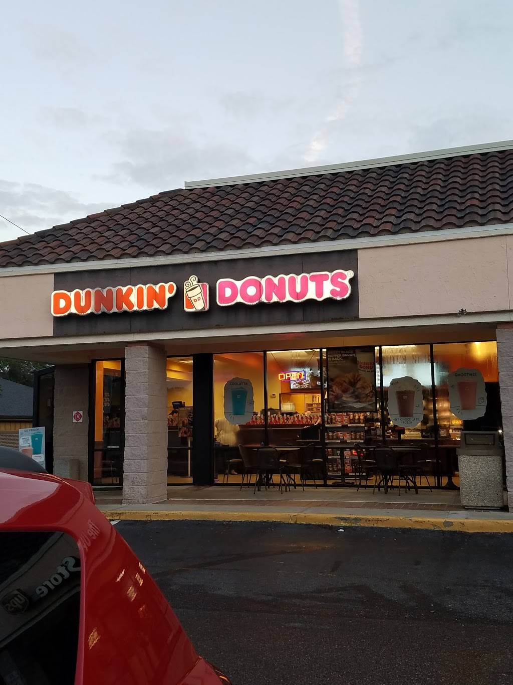 Dunkin | cafe | 6999 Merrill Rd Ste 1, Jacksonville, FL 32277, USA | 9047430300 OR +1 904-743-0300