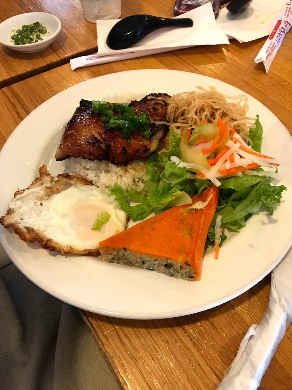 Quan Hop Restaurant | restaurant | 15640 Brookhurst St, Westminster, CA 92683, USA | 7146890555 OR +1 714-689-0555