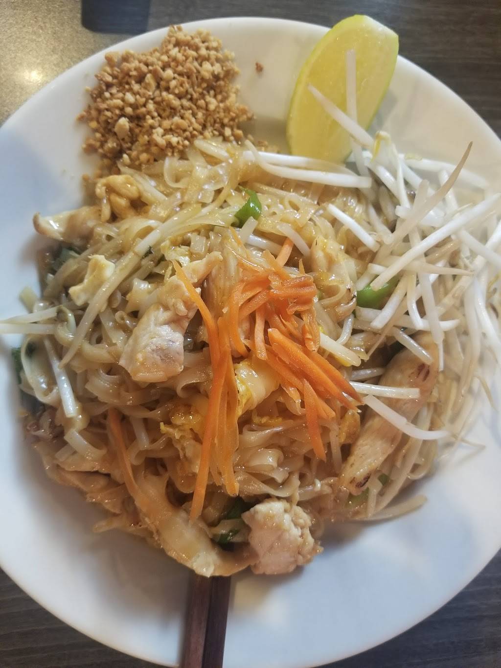 Silver Spoon Thai Restaurant | restaurant | 710 N Rush St, Chicago, IL 60611, USA | 3129447100 OR +1 312-944-7100