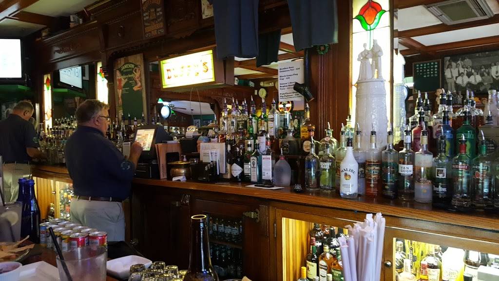 Duffys Tavern | restaurant | 241 Campbell Ave, West Haven, CT 06516, USA | 2039339721 OR +1 203-933-9721