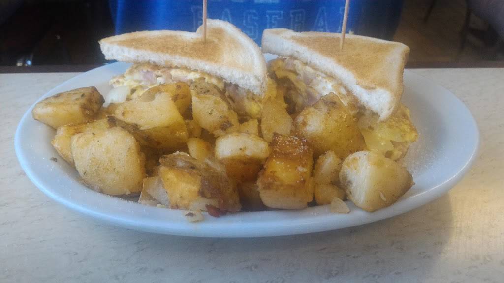 Renees Diner | restaurant | 5189 Baseline Rd, Sutton, ON L0E 1R0, Canada | 9057229126 OR +1 905-722-9126