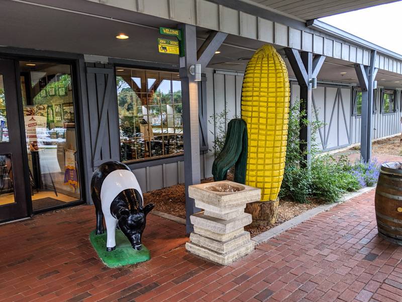 Machine Shed Restaurant Urbandale | restaurant | 11151 Hickman Rd, Urbandale, IA 50322, USA | 5152706818 OR +1 515-270-6818